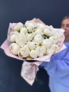 Букет из 25 белых пионов