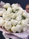 Букет из 25 белых пионов