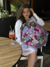 BUKET 758