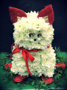 Кошка из живых цветов