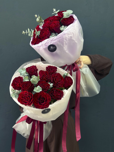 БУКЕТ ИЗ ПИОНОВИДНЫХ РОЗ HEARTS